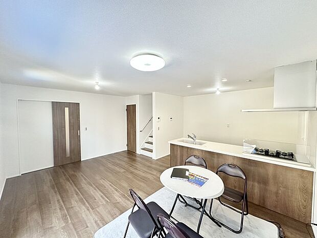 ご家族だんらんのスペースとなるダイニング。家具の配置がしやすい広さを確保しています!