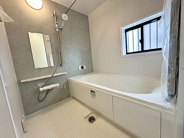 お手入れ簡単でキレイを保つ技術の数々が、家事の負担を減らしてくれます。暖かいお風呂でゆっくりと入浴し一日の疲れを癒す大切な空間をお過ごしください