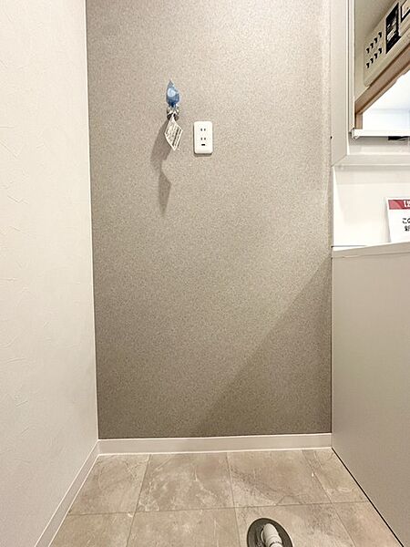 洗濯機置き場も広めのスペースを確保しております！是非、現地にてスペースを確認してみてください！