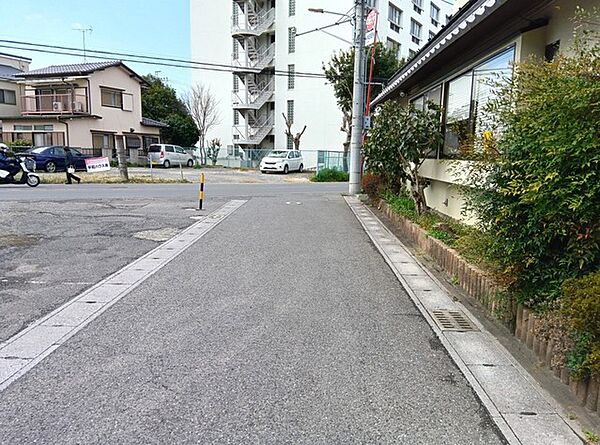 前面道路です。
