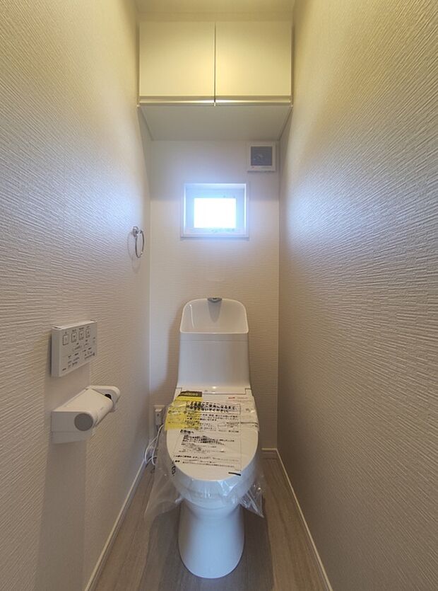 ※.トイレ施工例(実際とは設備仕様間取りなどが異なる場合がございますのでお近くのモデルルームにご案内致します。)