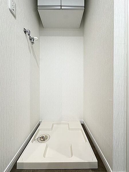 洗濯機置き場も広めのスペースを確保しております！是非、現地にてスペースを確認してみてください！