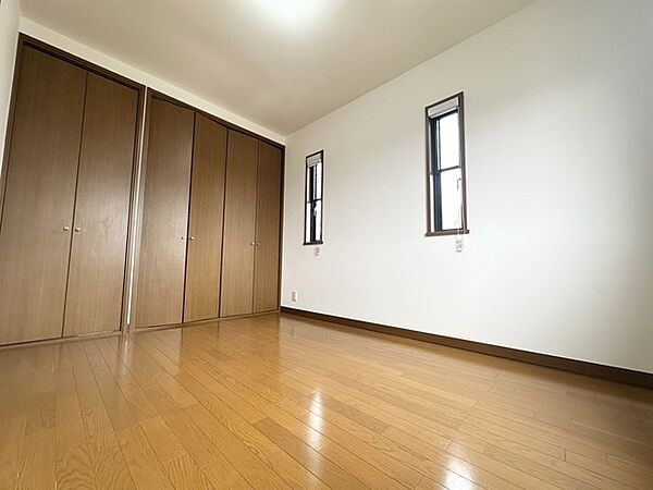 子供部屋は明るい空間となっています！寝室にも良さそうですね！