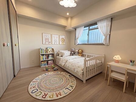 広すぎないスペース。 お子様のお部屋や書斎など、新居での生活の夢が膨らみますね! ※家具はイメージです。