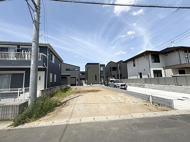 現地写真。建築条件付き売地です!