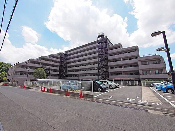 来客用の駐車場も用意されています。