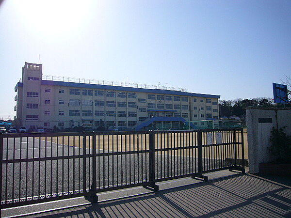 下貝塚中学校（1500m）