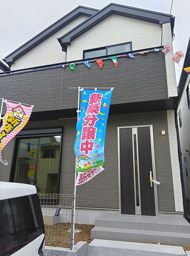 建物完成しました! 閑静な住宅地で小さなお子様がいるご家族にも安心。 住宅地で叶える穏やかな新生活が待ってます。 是非、現地ご内見ください!