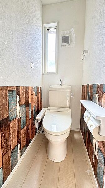 トイレは2か所ございますので、朝の込み合う時間帯も安心です！ 来客時にも気兼ねなくご使用いただけます。 ※一部AIによる修正を行っております。
