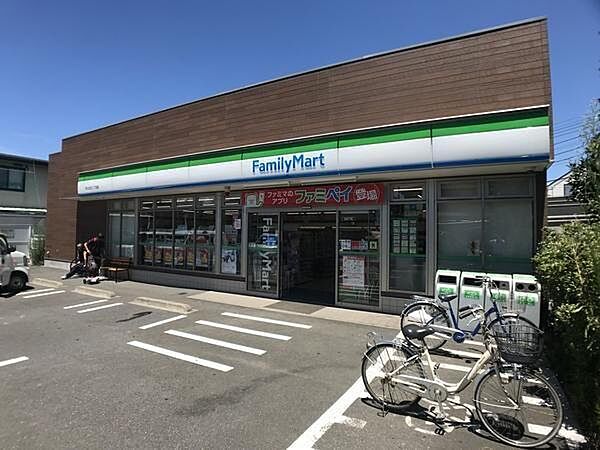 ファミリーマート市川北方二丁目店（470m）