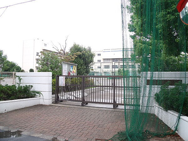 市川第六中学校（900m）
