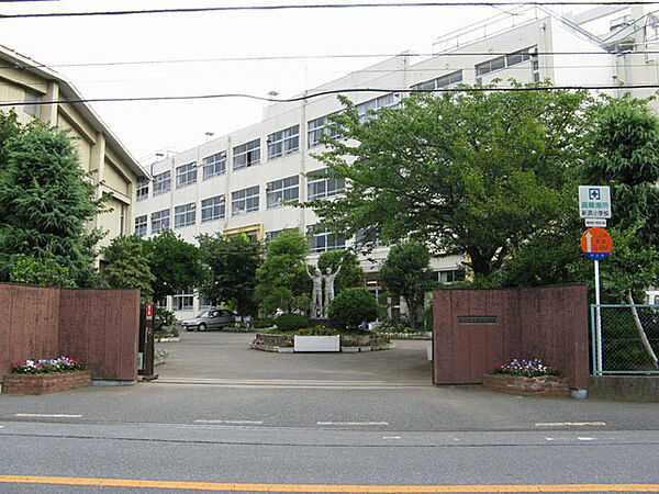 新浜小学校（850m）
