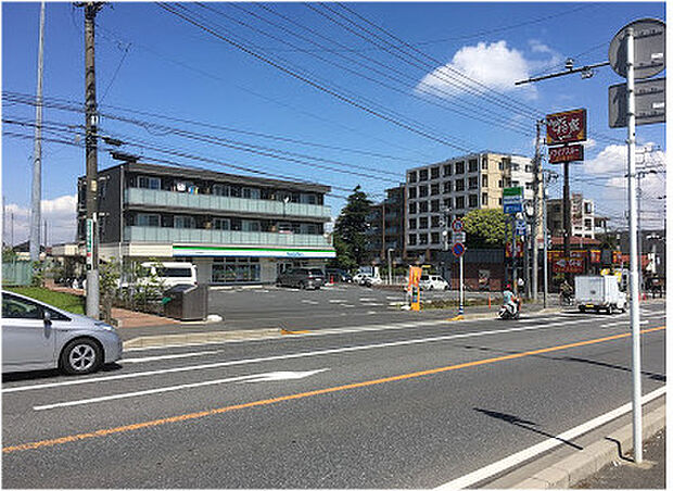 ファミリーマート中山競馬場前店(327m)