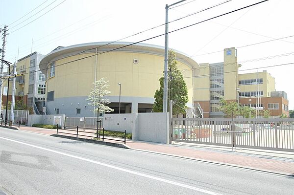 赤池小学校（1660m）