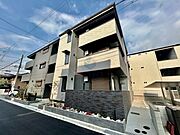 服部天神駅より徒歩10分 新築 3階建の賃貸物件