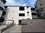 服部天神駅より徒歩10分 新築 3階建の賃貸物件