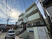 三国駅より徒歩11分 築32年7ヶ月 3階建の賃貸物件