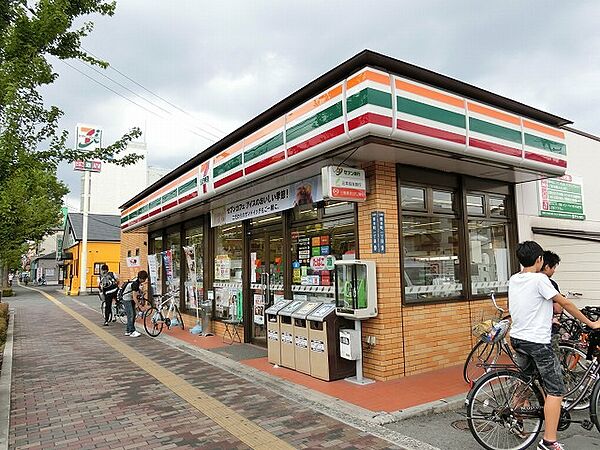 画像27:パントリー八尾店(スーパー)まで686m