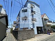 柏原駅より徒歩3分 築31年11ヶ月 4階建の賃貸物件