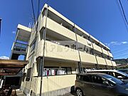 柏原駅より徒歩8分 3階 築32年8ヶ月の賃貸物件