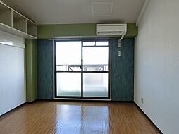 ソフィアコート 4階1Kのリビング/ダイニング