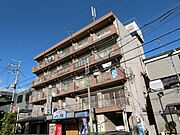 柏原駅より徒歩3分 築52年9ヶ月 6階建の賃貸物件