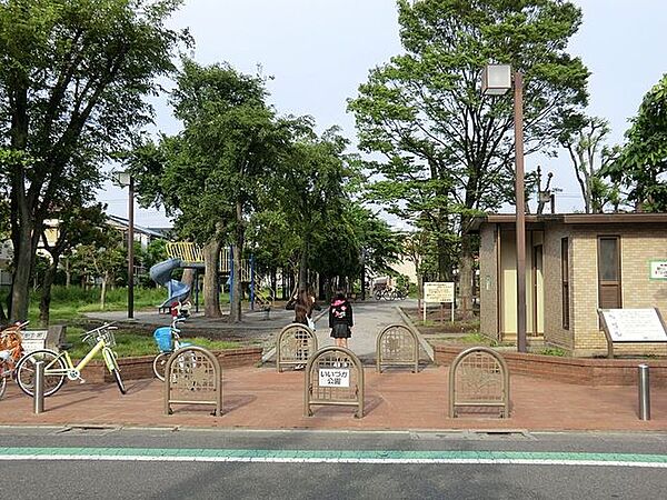 いいづか公園 徒歩3分。 170m