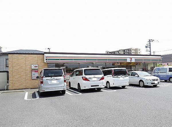 セブンイレブン葛飾堀切1丁目店 徒歩2分。 160m
