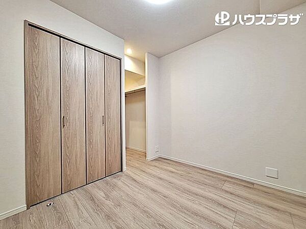 ウォークインクローゼット付き洋室約4.9帖