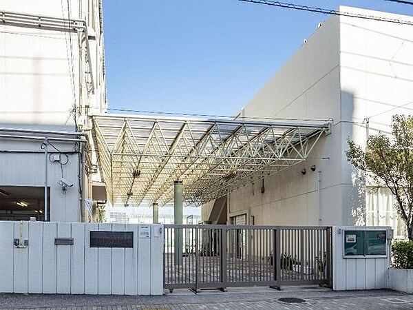 江東区立深川第四中学校 徒歩8分。 640m