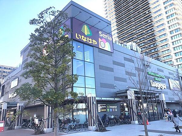 いなげや金町店 670m