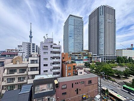 【バルコニーからの眺望】