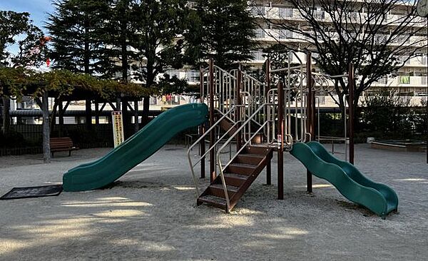 松江5丁目公園 400m