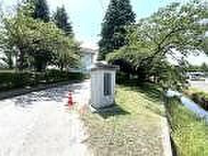 角田市立角田中学校 徒歩16分。 1220m