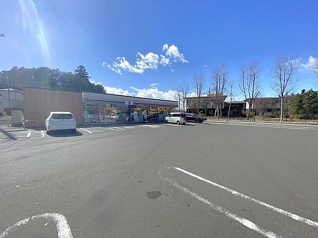 セブンイレブン多賀城浮島店 徒歩8分。 570m