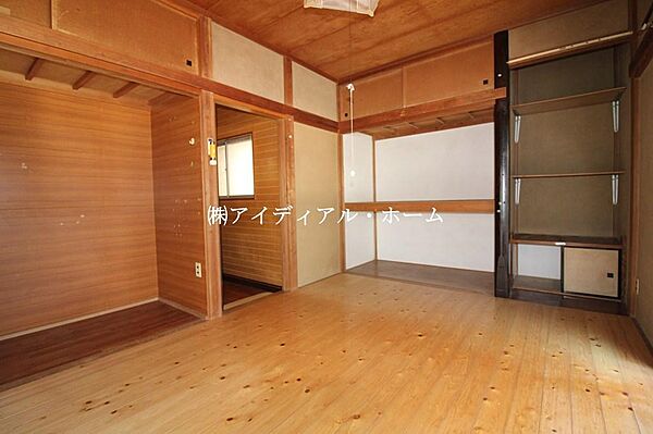 1階洋室：約6.5帖