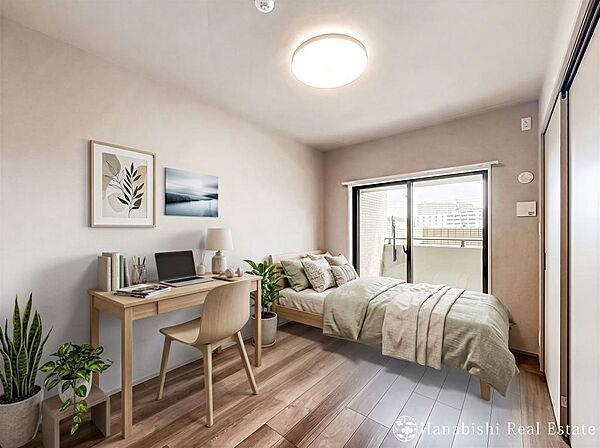大きな窓から光が差し込む明るいお部屋です。※本画像は、CGホームステージングを施したイメージです。
