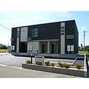 石動駅よりバス15分 徒歩2分 築14年2ヶ月 2階建の賃貸物件