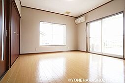 ステラ・クオン 202 2階2DKのリビング/ダイニング