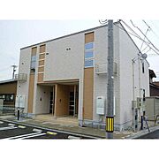 石動駅よりバス14分 徒歩3分 2階 築13年8ヶ月の賃貸物件