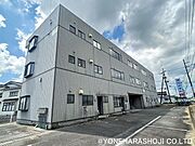戸出駅より徒歩4分 築33年6ヶ月 3階建の賃貸物件