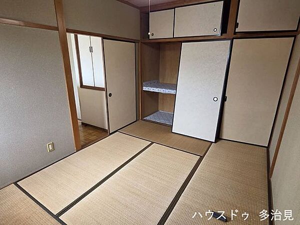 2階6帖和室です