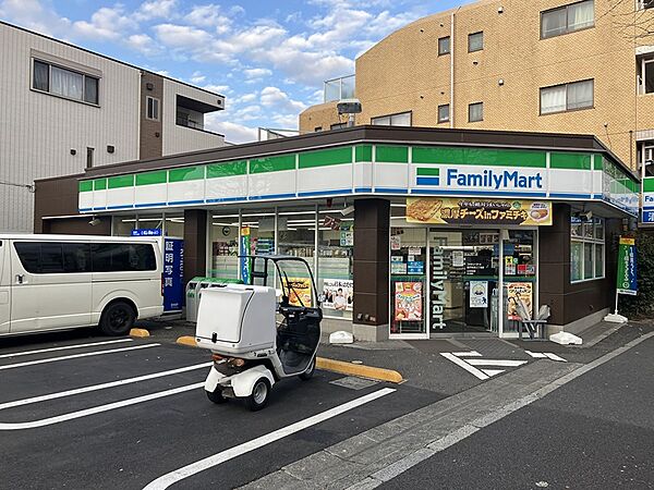 ファミリーマート 高円寺南三丁目店（230m）
