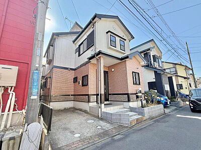 外観：全室6帖以上の2面採光。抜け感溢れる住まいです。