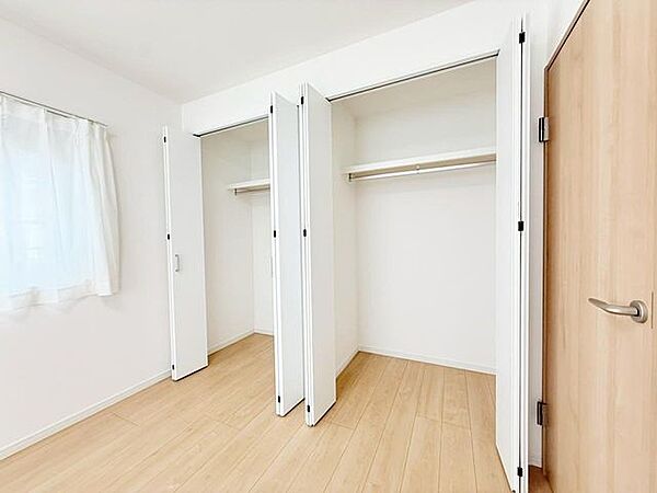 「どれぐらい入る？」を体感するには現地が一番。実際に中を覗いてみて下さい。
