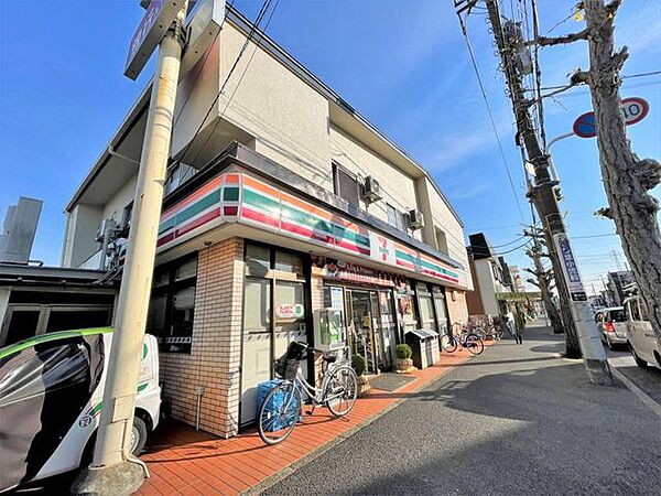 コンビニ セブン-イレブン 勝田台店　9分682m