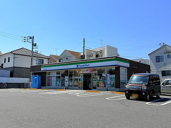 コンビニ ファミリーマート四街道物井店　1分80ｍ