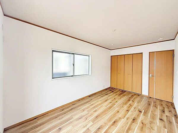 図面では分かりにくい広さ感。大きなベッドの配置等、現地でイメージしてみてください。