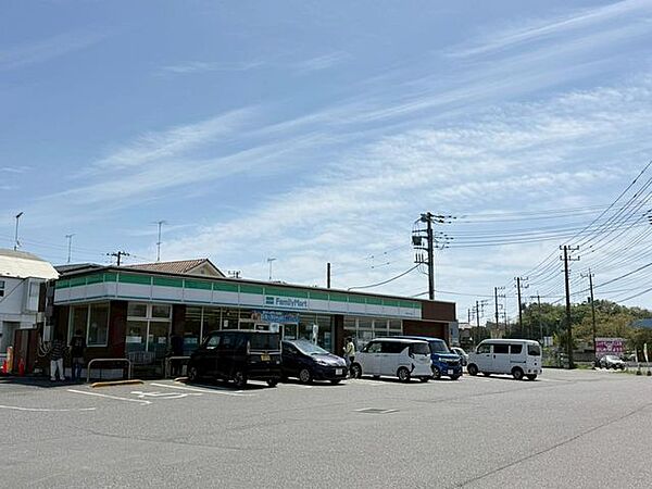コンビニ ファミリーマート 佐倉臼井台店　17分1.4km 1200m