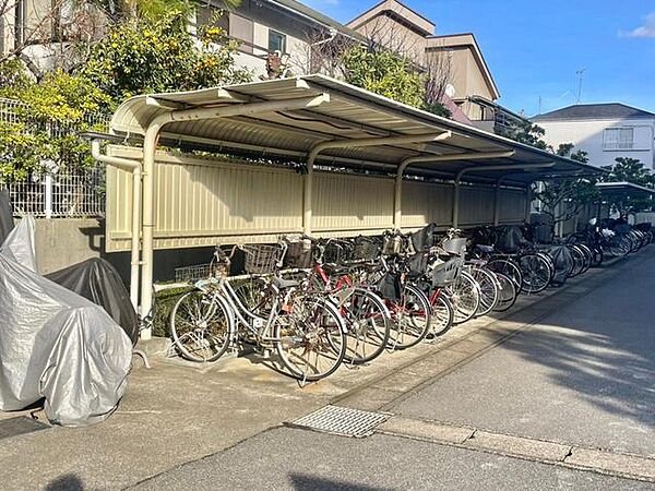 屋根付き駐輪場